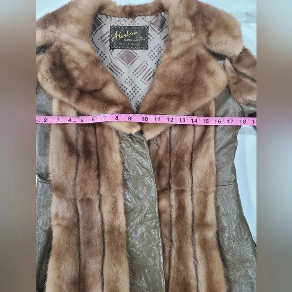 Vintage Alaskan Custom Built Furs KC, MO Genuine Fur Coat Belted 36" Chest - Picture 12 of 16